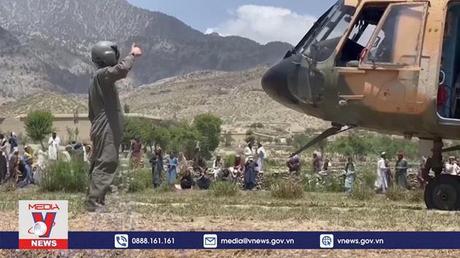 Người dân Afghanistan vật lộn kiếm thức ăn và nơi ở sau động đất