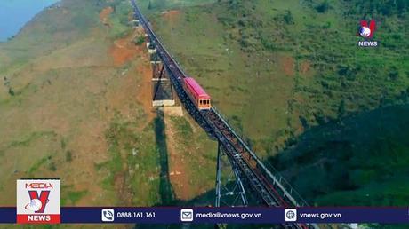 Cáp treo lên đỉnh Fansipan tạm ngừng đón khách