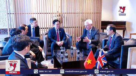 Chủ tịch Quốc hội bắt đầu thăm chính thức Vương quốc Anh