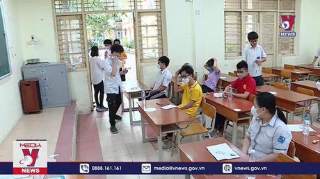 Không được thu tiền khi học sinh lớp 10 nhập học