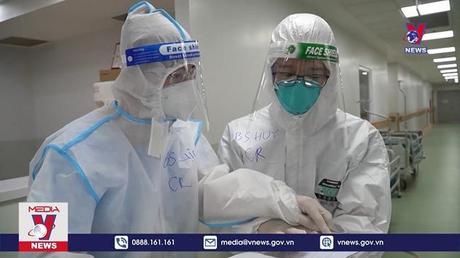 Đề nghị báo cáo tình trạng nhiều nhân viên y tế bỏ việc 