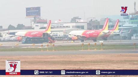 Khách bay tăng kỷ lục, chậm chuyến cũng tăng theo 