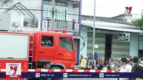 Xe khách mất lái tông vào quán cà phê khiến 5 người thương vong