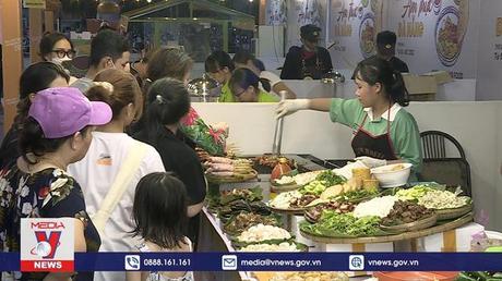 Lễ hội ẩm thực khuấy động bờ biển Đà Nẵng