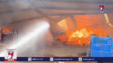Chưa khống chế được vụ cháy tại KCN Phú Tài, tỉnh Bình Định 