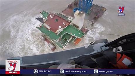 Nỗ lực tìm kiếm thủy thủ mất tích ngoài khơi Hong Kong (Trung Quốc) gặp trở ngại