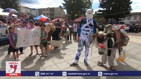 Độc đáo lễ hội hoán đổi ở Colombia