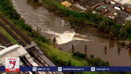 Hàng chục nghìn người phải sơ tán tại Australia