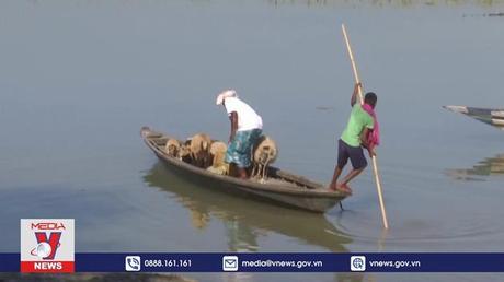 Nông dân Ấn Độ cùng cực vì mất mùa