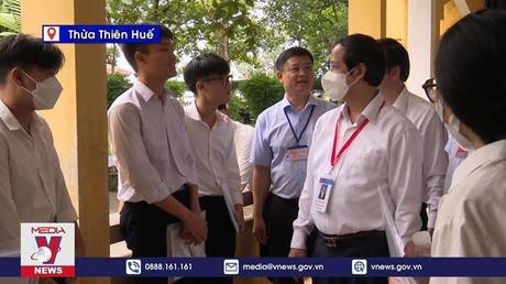 Động viên tinh thần các thí sinh Thừa Thiên – Huế