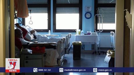 Cảnh báo làn sóng COVID-19 mới ở nhiều nước châu Âu