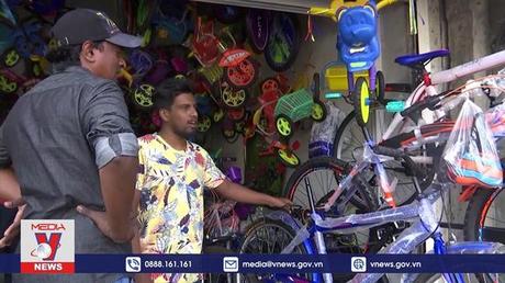 Xe đạp “lên ngôi” giữa khủng hoảng tại Sri Lanka