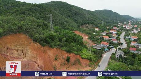 Chủ động xử lý lưới truyền tải điện mùa mưa bão