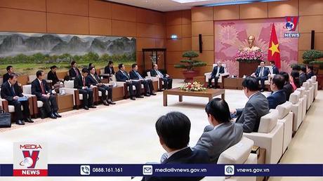 Chủ tịch Quốc hội Vương Đình Huệ tiếp Phó Chủ tịch Quốc hội Lào