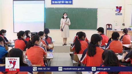 Miễn học phí THCS đừng chỉ mãi là đề xuất