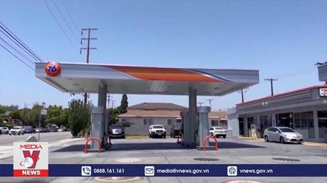 IMF cảnh báo triển vọng xấu với kinh tế thế giới