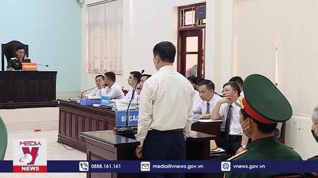 Tuyên án phạt 14 bị cáo trong vụ buôn lậu xăng