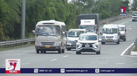 Không chấp nhận trả phí bằng tiền mặt để qua trạm các tuyến cao tốc