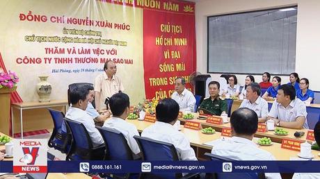 Chủ tịch nước thăm mô hình sản xuất kinh doanh dệt may hiệu quả tại Hải Phòng