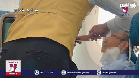 Nhiều cơ quan điều tra hành khách mang dao lên máy bay