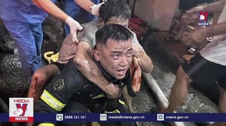 Tặng Bằng khen cán bộ dũng cảm cứu thoát 4 người trong đám cháy