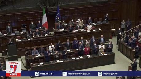 Thủ tướng Italy đệ đơn từ chức