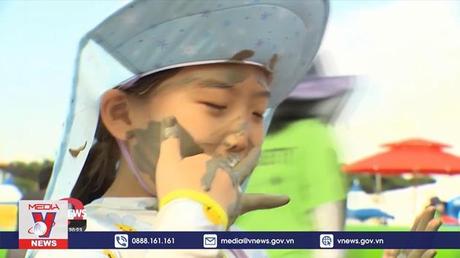 Lễ hội tắm bùn lớn nhất thế giới ở Hàn Quốc trở lại