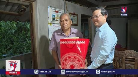 Trên 16.000 suất quà tặng gia đình chính sách, người có công