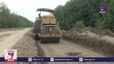 Rốt ráo thi công đường Năm Căn – Đất Mũi