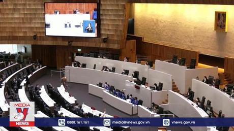 Thủ tướng Thái Lan vượt qua cuộc bỏ phiếu bất tín nhiệm