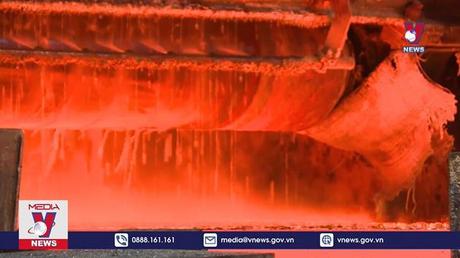 Giá thép lao dốc