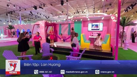 Trải nghiệm thế giới búp bê barbie ở Canada