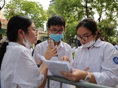 Chọn môn tổ hợp lớp 10: Chưa đo chân đã bắt đóng giày