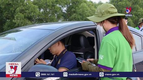 Miễn phí dán thẻ thu phí không dừng đến ngày 5/8