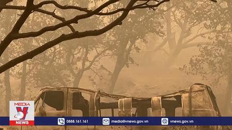 Cháy rừng vượt tầm kiểm soát tại California (Mỹ)