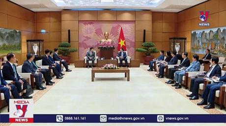 Chủ tịch Quốc hội tiếp lãnh đạo Tập đoàn Tài chính Hana