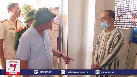 Chủ tịch nước kiểm tra công tác đặc xá tại Trại giam Xuân Lộc