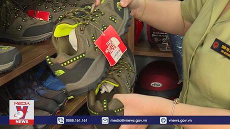 Quyết liệt hơn nữa trong xử lý buôn lậu, gian lận thương mại, hàng giả