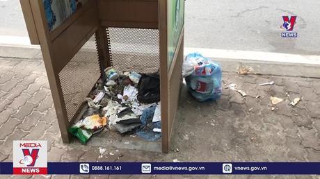 Ô nhiễm từ những thùng rác nơi công cộng 