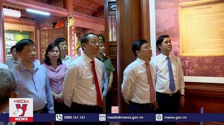 Dâng hương tưởng niệm 101 năm Ngày sinh đồng chí Lê Quang Đạo