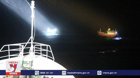 Vùng 3 Hải quân cứu thành công tàu cá gặp nạn trên biển