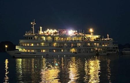 Vụ ghép du thuyền 5 sao để tổ chức tiệc chia tay: Xử phạt công ty sở hữu 12 triệu