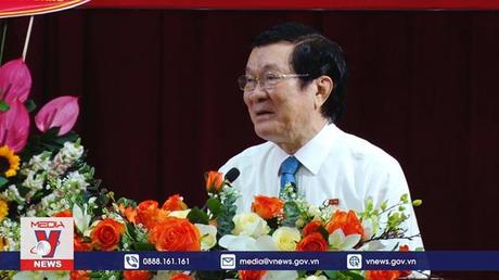 Trao huy hiệu 50 năm tuổi Đảng cho Nguyên CTN Trương Tấn Sang