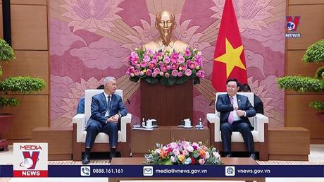 Chủ tịch Quốc hội tiếp Bí thư Thành ủy thủ đô Viêng Chăn