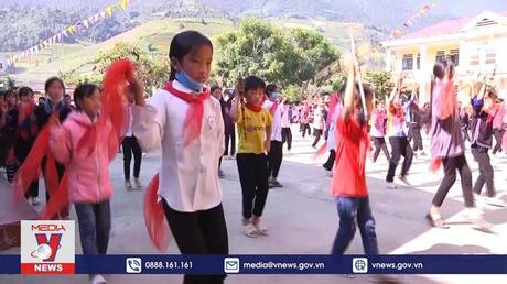 Sớm thực hiện miễn học phí THCS