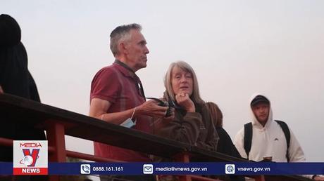 Khám phá núi thiêng Uluru - Trái tim của Australia