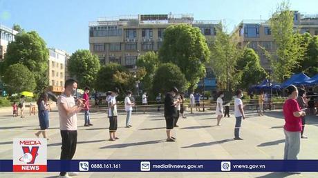 Nhiều khu vực tại Trung Quốc gia hạn phong tỏa chống dịch