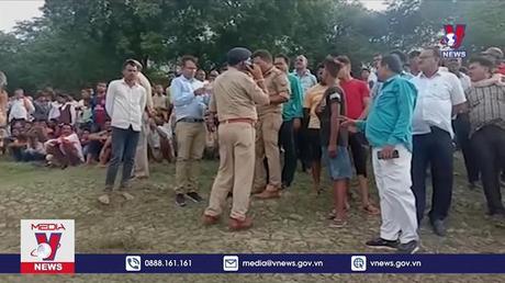 Lật thuyền tại Ấn Độ, nhiều người mất tích 