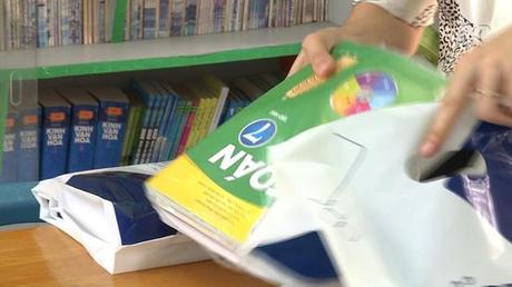 Thiết lập đường dây nóng hỗ trợ mua sách giáo khoa