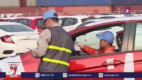 Xe ô tô nhập khẩu giảm mạnh